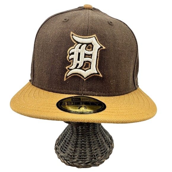 New Era Other - New Era Detroit Tigers Fitted Hat Mens 7 5/8 Brown Gold 59FIFTY MLB Baseball Cap